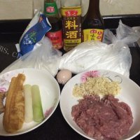 美味的红烧狮子头做法图解2)