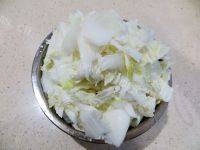 家常菜白菜炖冻豆腐做法图解2)