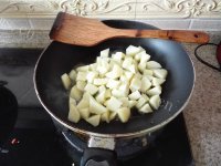 特色美食孜然土豆做法图解5)