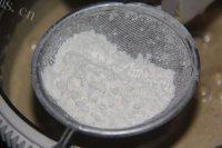 口感不错的香蕉蛋糕做法图解15)