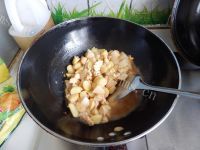 美味的土豆炒鸡丁做法图解10)