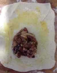 美味鸭肉火烧做法图解9)