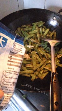 懒人版干煸四季豆做法图解6)
