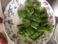 家常菜虎皮尖椒做法图解3)