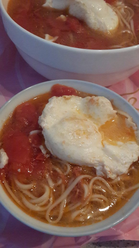 诱人的西红柿鸡蛋面