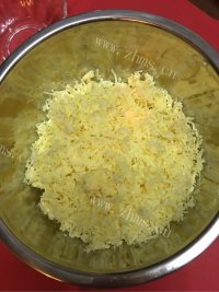妈妈最爱的切达芝士酥饼做法图解2)