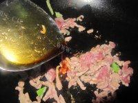 秀色可餐的豆干炒肉丝做法图解5)