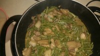 热腾腾的炖豆角做法图解5)