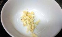 味道香醇的剁椒金针菇做法图解5)