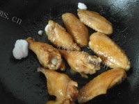 美味的红烧鸡翅做法图解3)