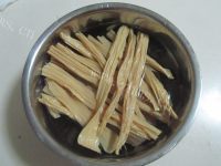 美味牛肉腐竹煲做法图解1)