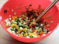 美味的鲜虾蛋筒做法图解8)