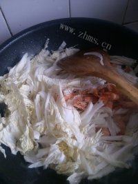 家常菜虾炒白菜做法图解4)