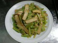 家常菜芹菜香干