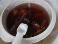 家常菜黑豆排骨汤做法图解9)