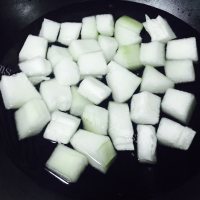 家常菜冬瓜虾仁做法图解2)