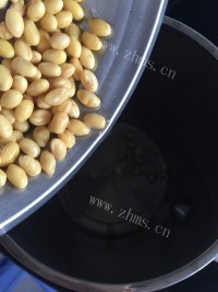 好吃的红枣枸杞子豆浆做法图解4)