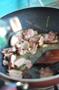 家常菜西芹炒腊肉做法图解4)