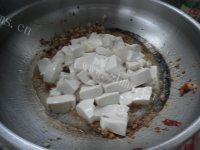 家常菜肉末炖豆腐做法图解8)