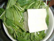 简单的小白菜豆腐汤做法图解1)