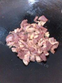 家常菜杂蔬炒肉片做法图解14)