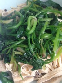 好吃的菠菜豆芽拌面筋做法图解3)