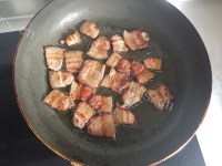 喷香的香煎五花肉