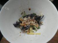 美味的猪肉芹菜馄饨做法图解13)