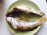 美味的菠菜鱼泥做法图解5)