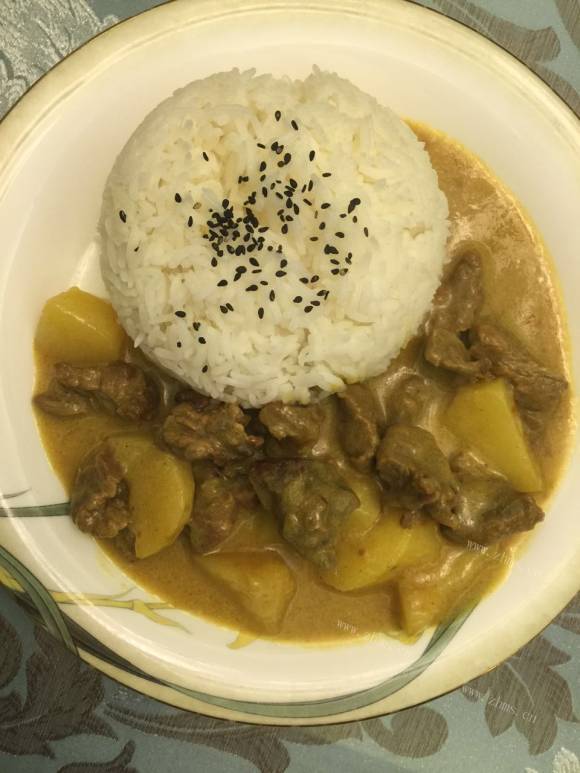 唇齿留香的咖喱牛肉饭