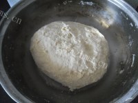 特下饭的油饼做法图解2)