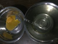 质嫩爽口的蛋糕卷做法图解2)