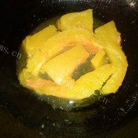 香浓的椰奶南瓜汤的做法图解三