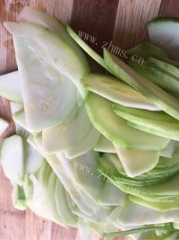 西葫芦炒火腿做法图解3)