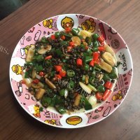 美味的香辣田螺肉