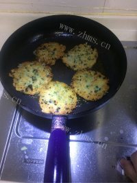 喷香的糯米糍粑做法图解5)