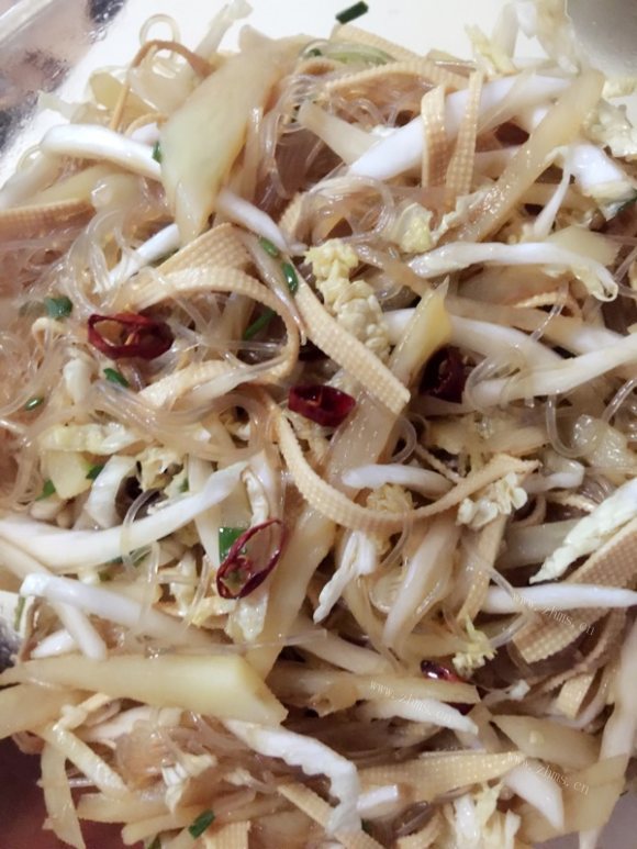 色味俱佳的凉拌三丝