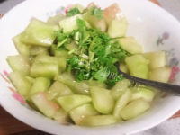 简单的凉拌瓜皮做法图解6)