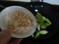家常菜虾皮丝瓜汤做法图解4)