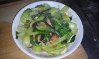 可口的香菇炒油菜