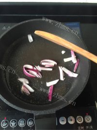 香喷喷的辣炒年糕做法图解1)