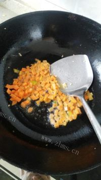 香喷喷的金银炒饭做法图解6)