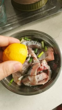 美味盖世鲶鱼做法图解2)