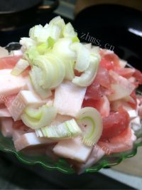 家常菜角瓜炒肉做法图解2)