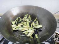 「美味可口」鱼香茄子做法图解4)