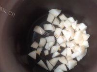 美味的雪梨银耳羹做法图解1)