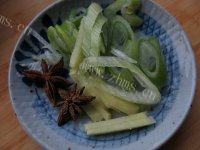 家常菜酸菜炒肉丝做法图解9)