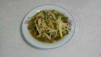 家常菜青椒炒茭白