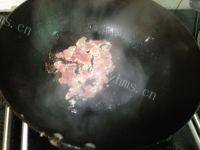 「手工美食」干蕨菜炒做法图解3)