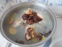 菌菇鸡汤做法图解5)